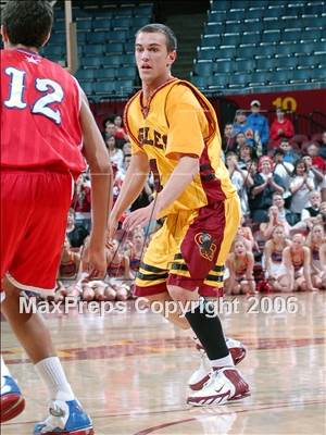 Thumbnail 3 in Los Alamitos vs. Clovis West (CIF SoCal D1 Final) photogallery.