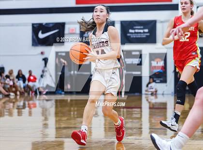 Thumbnail 3 in 'Iolani vs Incarnate Word (Iolani Classic Honolulu - Day 2) photogallery.