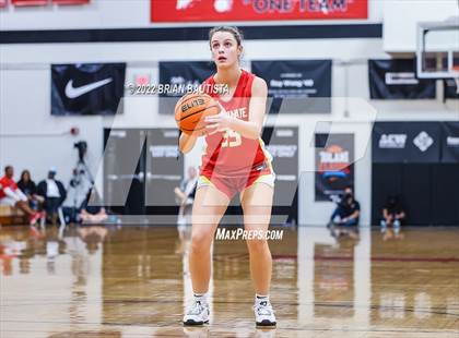 Thumbnail 3 in 'Iolani vs Incarnate Word (Iolani Classic Honolulu - Day 2) photogallery.