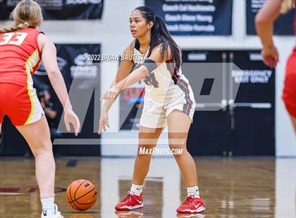 Thumbnail 1 in 'Iolani vs Incarnate Word (Iolani Classic Honolulu - Day 2) photogallery.