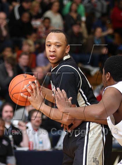 Thumbnail 2 in Neumann Goretti vs. Gonzaga (Les Schwab Invitational) photogallery.