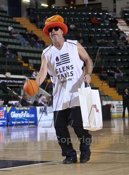 Thumbnail 3 in Babylon vs. Westhill (NYSPHSAA Class B Semifinal) photogallery.