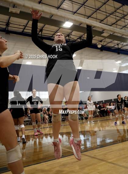 Thumbnail 3 in Orange Lutheran vs. Mountain View (Lancer Invitational) photogallery.
