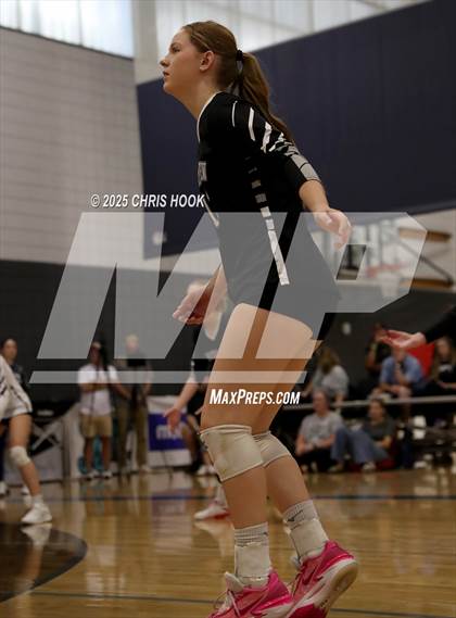 Thumbnail 2 in Orange Lutheran vs. Mountain View (Lancer Invitational) photogallery.