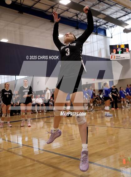 Thumbnail 2 in Orange Lutheran vs. Mountain View (Lancer Invitational) photogallery.