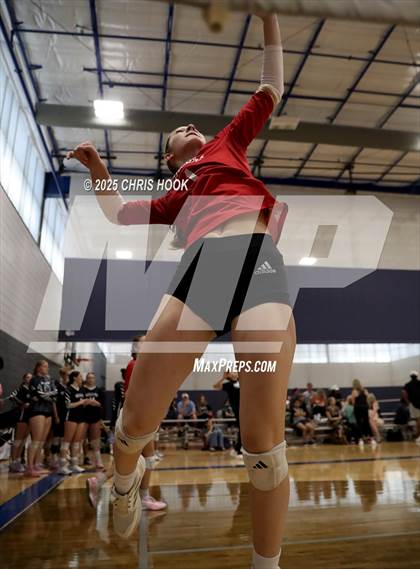 Thumbnail 1 in Orange Lutheran vs. Mountain View (Lancer Invitational) photogallery.
