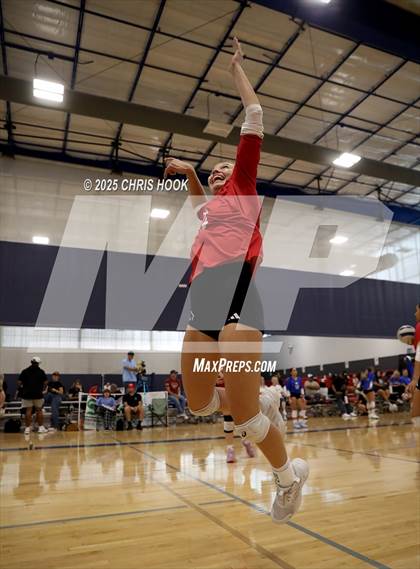 Thumbnail 3 in Orange Lutheran vs. Mountain View (Lancer Invitational) photogallery.