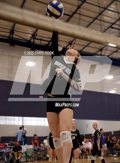 Thumbnail 2 in Orange Lutheran vs. Mountain View (Lancer Invitational) photogallery.