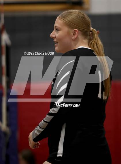 Thumbnail 2 in Orange Lutheran vs. Mountain View (Lancer Invitational) photogallery.