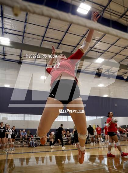 Thumbnail 3 in Orange Lutheran vs. Mountain View (Lancer Invitational) photogallery.