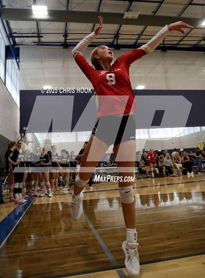 Thumbnail 2 in Orange Lutheran vs. Mountain View (Lancer Invitational) photogallery.