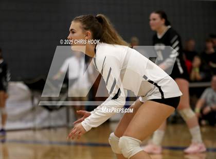 Thumbnail 3 in Orange Lutheran vs. Mountain View (Lancer Invitational) photogallery.