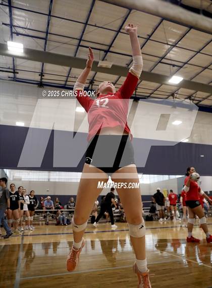 Thumbnail 2 in Orange Lutheran vs. Mountain View (Lancer Invitational) photogallery.