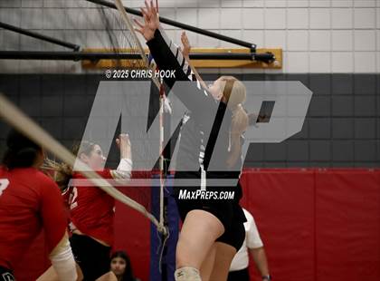 Thumbnail 2 in Orange Lutheran vs. Mountain View (Lancer Invitational) photogallery.