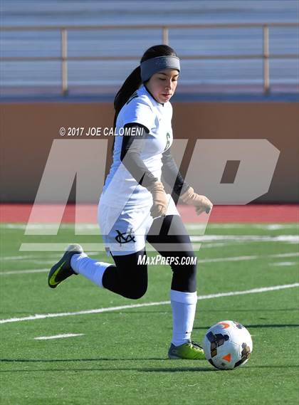 Thumbnail 2 in McCollum vs Lee [Robert E.] (Harlandale Showcase Tournament) photogallery.