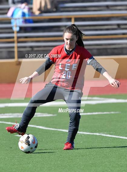 Thumbnail 1 in McCollum vs Lee [Robert E.] (Harlandale Showcase Tournament) photogallery.
