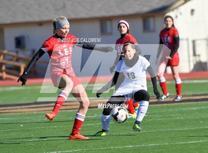 Thumbnail 2 in McCollum vs Lee [Robert E.] (Harlandale Showcase Tournament) photogallery.