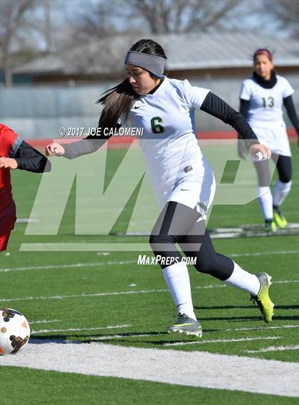 Thumbnail 1 in McCollum vs Lee [Robert E.] (Harlandale Showcase Tournament) photogallery.