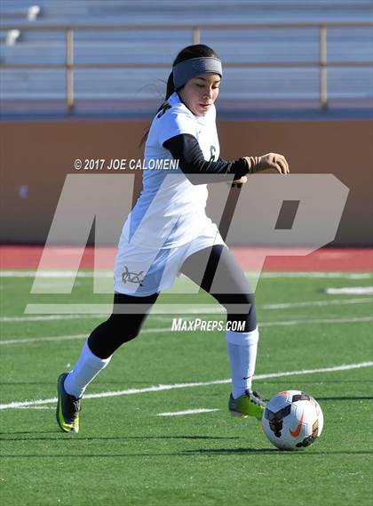 Thumbnail 3 in McCollum vs Lee [Robert E.] (Harlandale Showcase Tournament) photogallery.