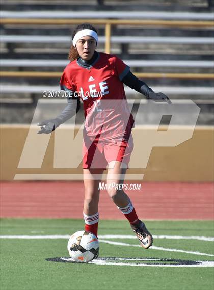 Thumbnail 1 in McCollum vs Lee [Robert E.] (Harlandale Showcase Tournament) photogallery.