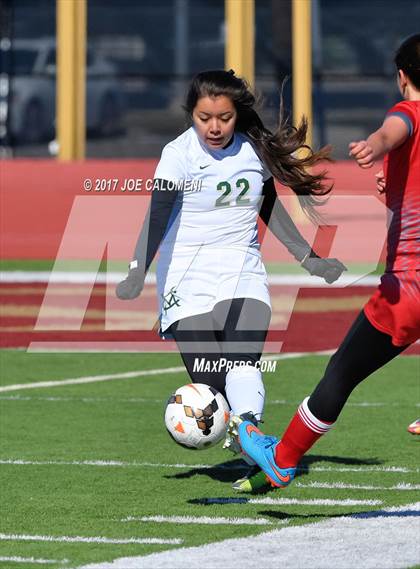 Thumbnail 2 in McCollum vs Lee [Robert E.] (Harlandale Showcase Tournament) photogallery.