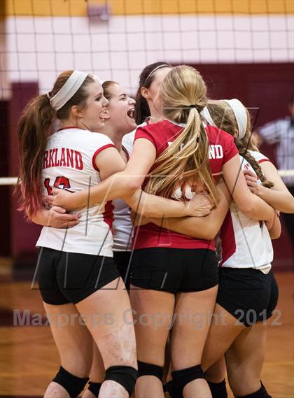 Thumbnail 3 in Southern Lehigh vs. Parkland (PIAA District 11 Class AAA Final) photogallery.