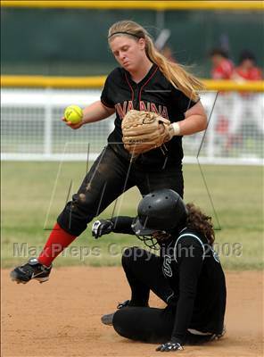 Thumbnail 1 in Savanna vs. South (Loara Tournament) photogallery.