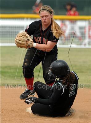 Thumbnail 1 in Savanna vs. South (Loara Tournament) photogallery.