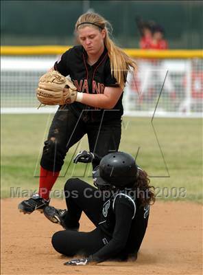Thumbnail 2 in Savanna vs. South (Loara Tournament) photogallery.