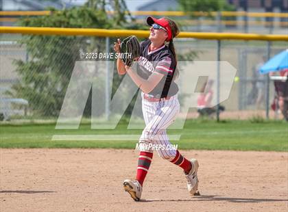 Thumbnail 3 in Mt. Vernon vs North Scott (Linn-Mar/Alburnett Invitational) photogallery.