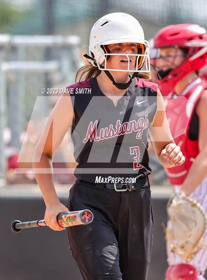 Thumbnail 3 in Mt. Vernon vs North Scott (Linn-Mar/Alburnett Invitational) photogallery.