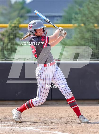 Thumbnail 2 in Mt. Vernon vs North Scott (Linn-Mar/Alburnett Invitational) photogallery.