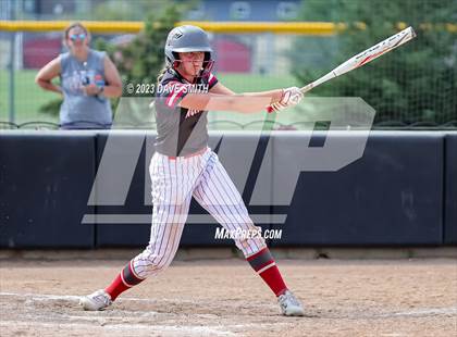 Thumbnail 2 in Mt. Vernon vs North Scott (Linn-Mar/Alburnett Invitational) photogallery.