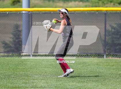 Thumbnail 3 in Mt. Vernon vs North Scott (Linn-Mar/Alburnett Invitational) photogallery.