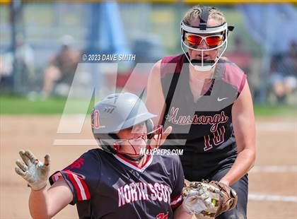 Thumbnail 2 in Mt. Vernon vs North Scott (Linn-Mar/Alburnett Invitational) photogallery.