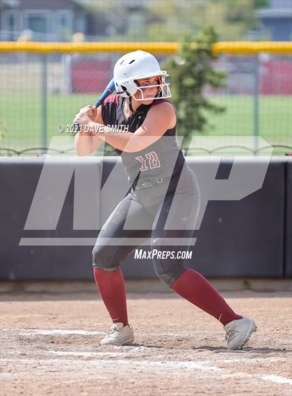 Thumbnail 3 in Mt. Vernon vs North Scott (Linn-Mar/Alburnett Invitational) photogallery.