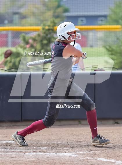 Thumbnail 2 in Mt. Vernon vs North Scott (Linn-Mar/Alburnett Invitational) photogallery.