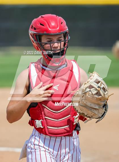 Thumbnail 2 in Mt. Vernon vs North Scott (Linn-Mar/Alburnett Invitational) photogallery.