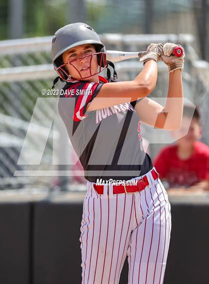 Thumbnail 2 in Mt. Vernon vs North Scott (Linn-Mar/Alburnett Invitational) photogallery.