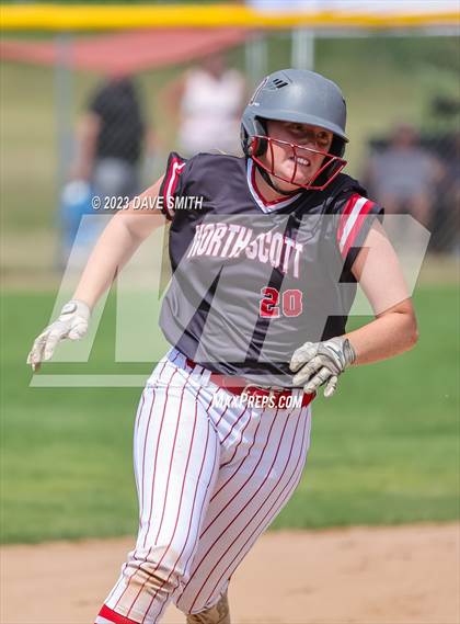 Thumbnail 1 in Mt. Vernon vs North Scott (Linn-Mar/Alburnett Invitational) photogallery.