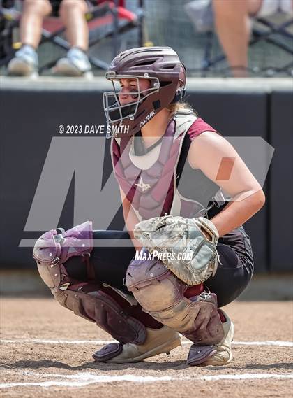 Thumbnail 3 in Mt. Vernon vs North Scott (Linn-Mar/Alburnett Invitational) photogallery.