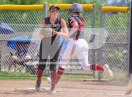 Thumbnail 1 in Mt. Vernon vs North Scott (Linn-Mar/Alburnett Invitational) photogallery.