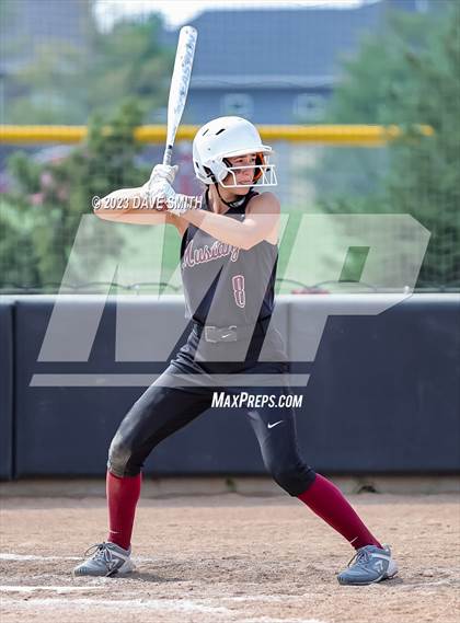 Thumbnail 2 in Mt. Vernon vs North Scott (Linn-Mar/Alburnett Invitational) photogallery.