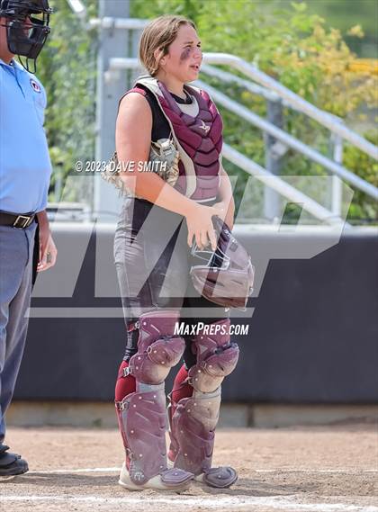 Thumbnail 3 in Mt. Vernon vs North Scott (Linn-Mar/Alburnett Invitational) photogallery.