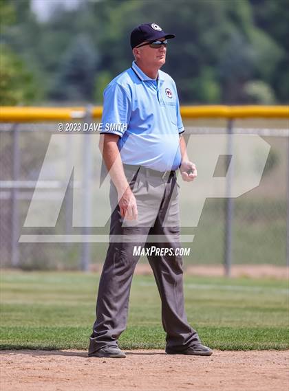 Thumbnail 2 in Mt. Vernon vs North Scott (Linn-Mar/Alburnett Invitational) photogallery.