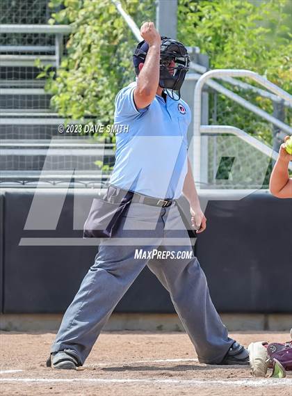 Thumbnail 1 in Mt. Vernon vs North Scott (Linn-Mar/Alburnett Invitational) photogallery.