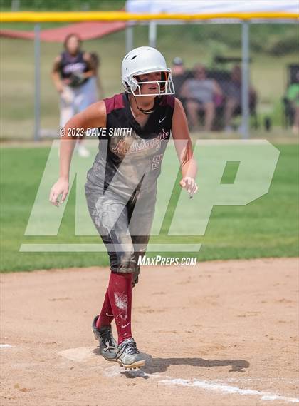 Thumbnail 2 in Mt. Vernon vs North Scott (Linn-Mar/Alburnett Invitational) photogallery.