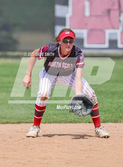 Thumbnail 1 in Mt. Vernon vs North Scott (Linn-Mar/Alburnett Invitational) photogallery.