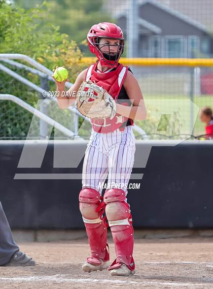 Thumbnail 1 in Mt. Vernon vs North Scott (Linn-Mar/Alburnett Invitational) photogallery.