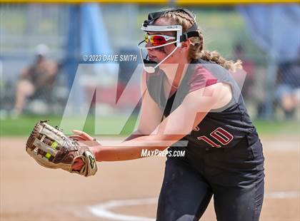 Thumbnail 1 in Mt. Vernon vs North Scott (Linn-Mar/Alburnett Invitational) photogallery.